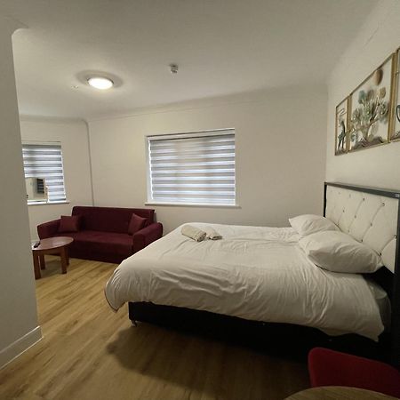 The Barrington Hotel New Barnet Oda fotoğraf