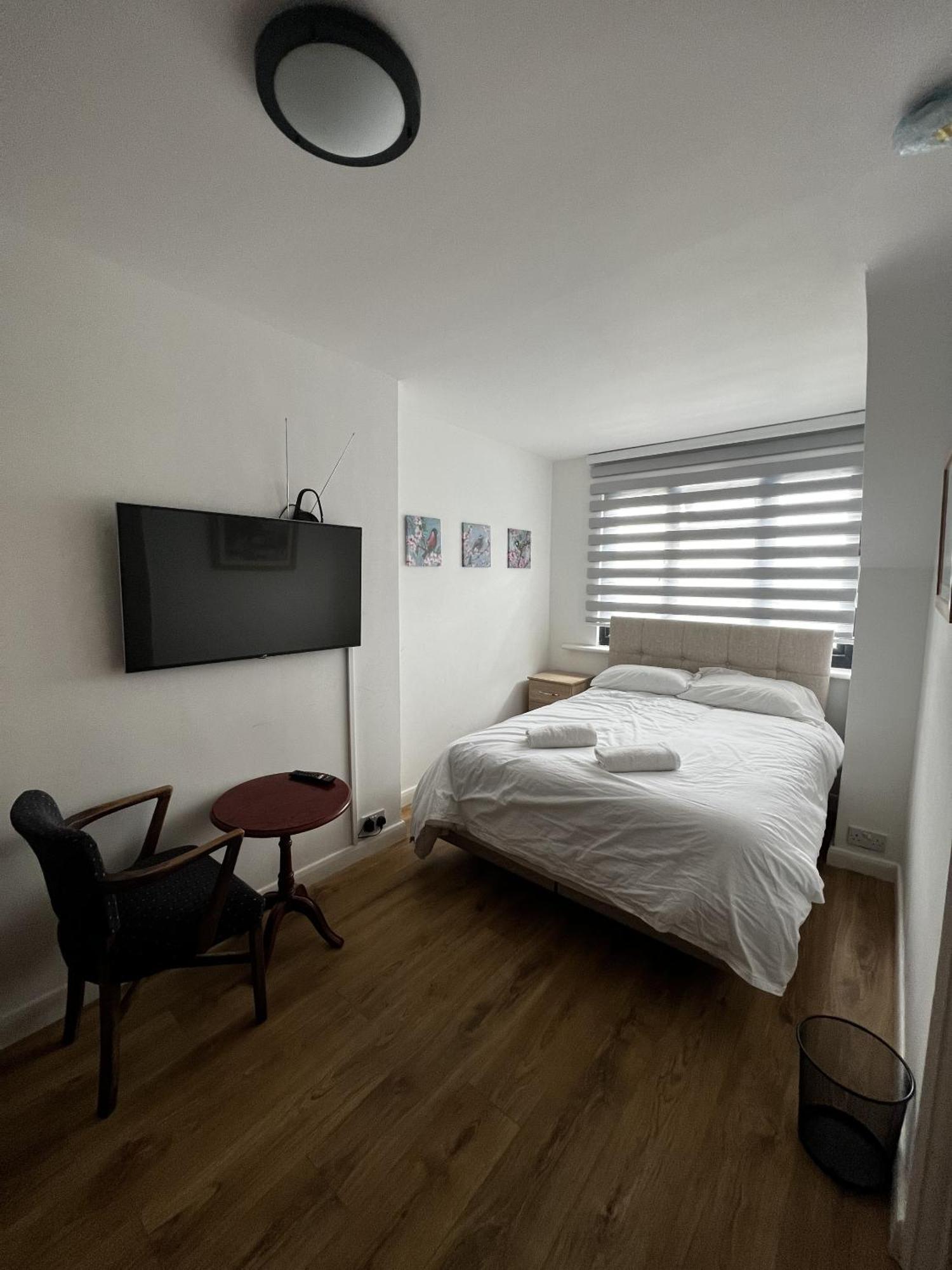 The Barrington Hotel New Barnet Oda fotoğraf
