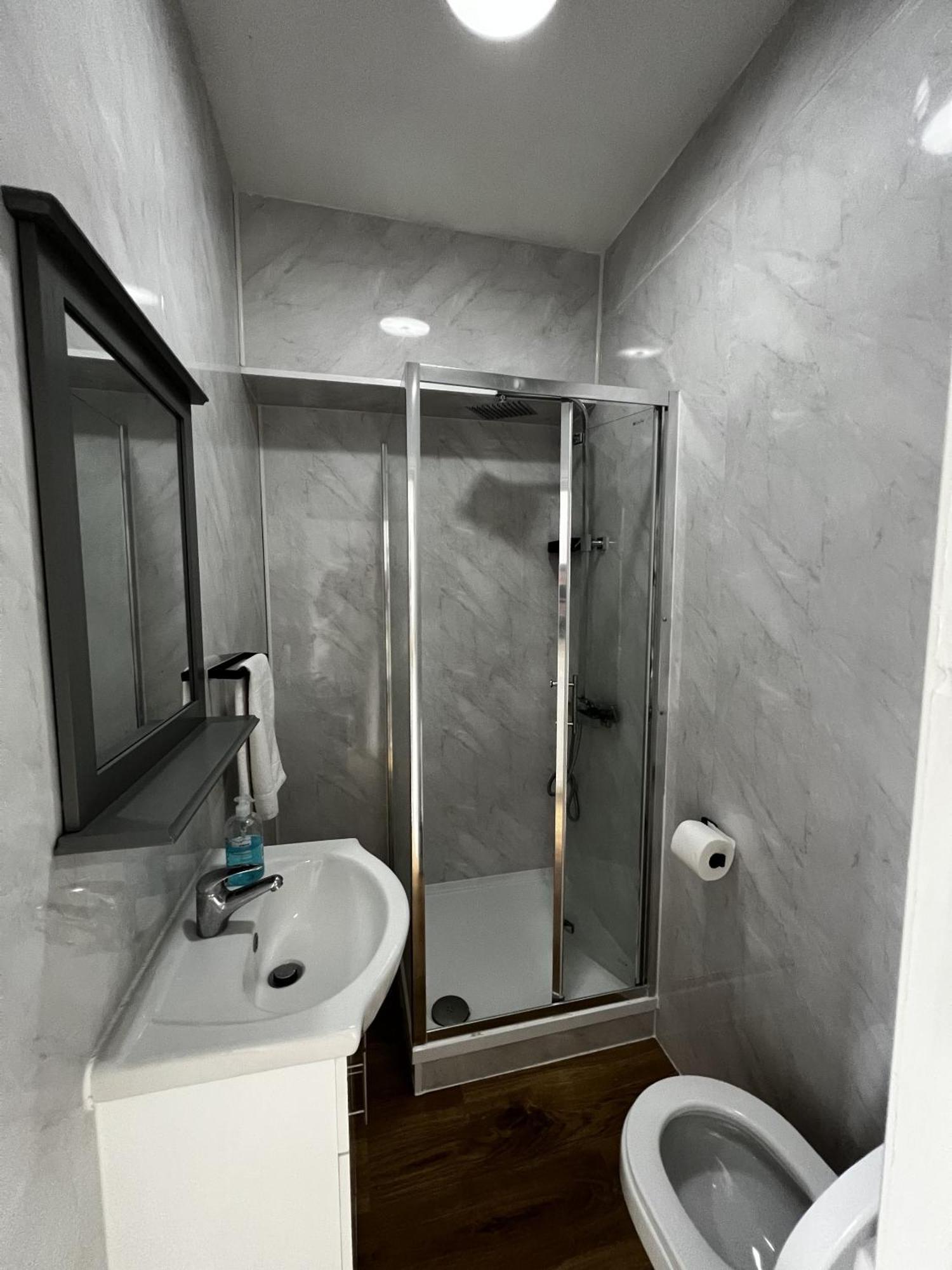 The Barrington Hotel New Barnet Oda fotoğraf