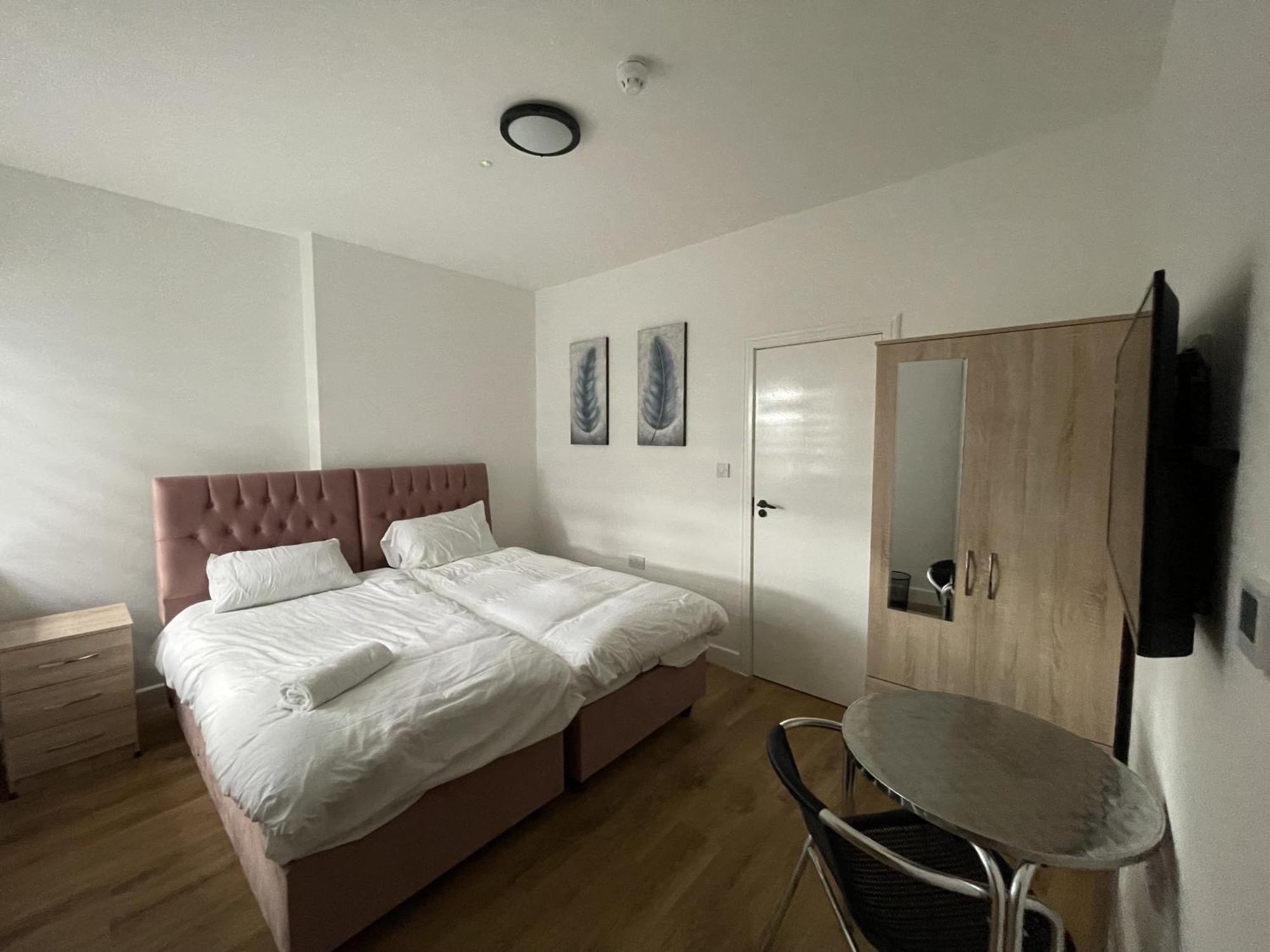 The Barrington Hotel New Barnet Oda fotoğraf
